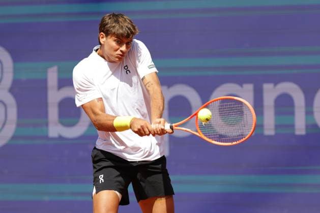GER, Hamburg, xFSx, ATP 500 , mens tennis tournament Bitpanda Hamburg Open 2025, sixteenth final 20 05 2025 Flavio Cobolli ITA plays a backhand Copyright: HMBxMedia FernandoxSoares