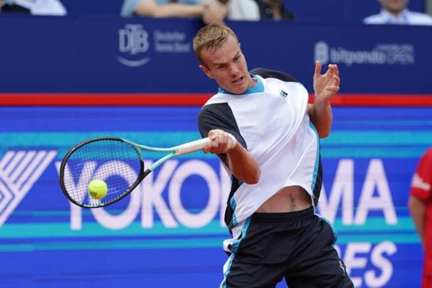 GER, Hamburg, xFSx, ATP 500 , mens tennis tournament Bitpanda Hamburg Open 2025, sixteenth final 20 05 2025 Vitaliy Sachko UKR plays a forehand Copyright: HMBxMedia FernandoxSoares