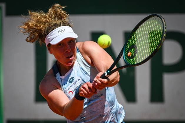 May 20, 2025, Paris, France: ANNA-LENA FRIEDSAM of Germany in action against K. Efremova of France during the second qualifying day of the WTA, Tennis Damen French Open 2025, Grand Slam tennis tournament at Roland-Garros Stadium in Paris, France. Friedsam won 6:1, 7:5. Paris France - ZUMAm308 20250520_zsp_m308_029 Copyright: xMatthieuxMirvillex
