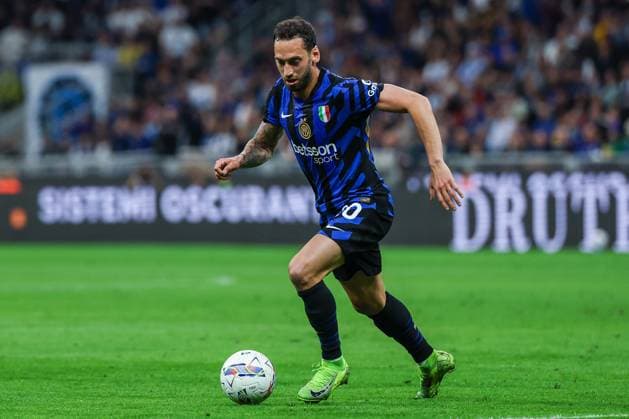 FC Internazionale vs SS Lazio Serie A 2024 25 18 05 2025 Hakan Calhanoglu of FC Internazionale seen in action during Serie A 2024 25 football match between FC Internazionale and SS Lazio at San Siro Stadium Copyright: xBEAUTIFULxSPORTS Carabellix