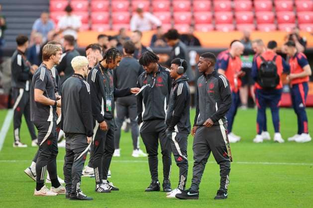 Manchester United, ManU FC stadium walk-around Manchester United forward Rasmus Hojlund (9) Manchester United forward Alejandro Garnacho (17) Manchester United defender Leny Yoro (15) Manchester United midfielder Amad Diallo (16) Manchester United midfielder Kobbie Mainoo (37) during the Manchester United FC stadium walk-around ahead of the UEFA Europa League Final, at the Estadio de San MamÃ s, Bilbao, Biscay, Spain on 20 May 2025 Credit: Phil Duncan Every Second Media Editorial use only. All images are copyright Every Second Media Limited. No images may be reproduced without prior permission. Copyright: xIMAGO EveryxSecondxMediax ESM-1484-0014 PhilxDuncanx xEveryxSecondxMediax