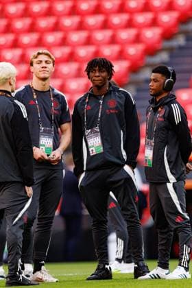 Rasmus Hojlund, Patrick Dorgu and Amad Diallo seen during Manchester United, ManU FC walk around before UEFA Europa League Final (Maciej Rogowski) Bilbao San Mames Spain Copyright: xMaciejxRogowskix manuwalkaround-18