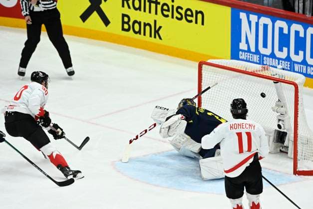 STOCKHOLM, SWEDEN 20250520 Canada s Ryan O Reilly scores 1 3 behind Sweden s goalkeeper Jacob Markström during the IIHF Ice Hockey World Championship group A match between Sweden and Canada at Avicii Arena in Stockholm, Sweden, on May 20, 2025 STOCKHOLM SWEDEN x10080x  Copyright: xFredrikxSandberg TTx ICE HOCKEY WC SWEDEN-CANADA
