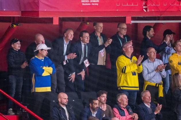 250520 Mats Sundin, Nicklas Lidström with prince Daniel and prince Carl Philip of Sweden during the 2025 IIHF Ice Hockey World Championship group stage game between Sweden and Canada on May 20, 2025 in Stockholm Photo Simon Hastegard BILDBYRAN kod SH JM0689 ishockey ice hockey ishockey vm 2025 vm 2025 iihf world championship sverige sweden kanada canada bbeng gruppspel  Copyright: SIMONxHASTEGARD BB250520SH020