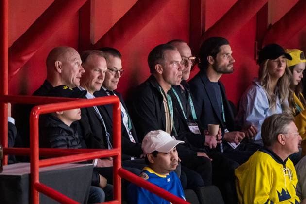 250520 Mats Sundin, Nicklas Lidström with prince Daniel and prince Carl Philip of Sweden during the 2025 IIHF Ice Hockey World Championship group stage game between Sweden and Canada on May 20, 2025 in Stockholm Photo Simon Hastegard BILDBYRAN kod SH JM0689 ishockey ice hockey ishockey vm 2025 vm 2025 iihf world championship sverige sweden kanada canada bbeng gruppspel  Copyright: SIMONxHASTEGARD BB250520SH026