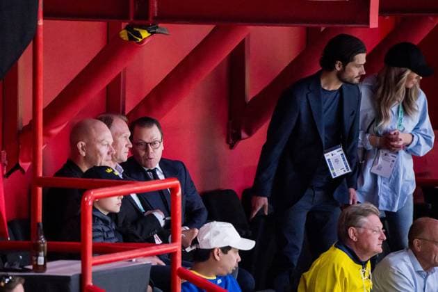 250520 Mats Sundin, Nicklas Lidström with prince Daniel and prince Carl Philip of Sweden during the 2025 IIHF Ice Hockey World Championship group stage game between Sweden and Canada on May 20, 2025 in Stockholm Photo Simon Hastegard BILDBYRAN kod SH JM0689 ishockey ice hockey ishockey vm 2025 vm 2025 iihf world championship sverige sweden kanada canada bbeng gruppspel  Copyright: SIMONxHASTEGARD BB250520SH027
