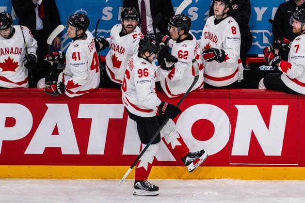 250520 Macklin Celebrini of Canada celebrates the 2 4 goal during the 2025 IIHF Ice Hockey World Championship group stage game between Sweden and Canada on May 20, 2025 in Stockholm Photo Simon Hastegard BILDBYRAN kod SH JM0689 ishockey ice hockey ishockey vm 2025 vm 2025 iihf world championship sverige sweden kanada canada bbeng gruppspel jubel  Copyright: SIMONxHASTEGARD BB250520SH042