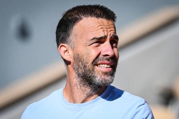 May 20, 2025, Paris, France, France: Pere RIBA coach of Qinwen ZHENG during a training session of Roland-Garros 2025, French Open 2025, Grand Slam tennis tournament at Roland-Garros Stadium on May 20, 2025 in Paris, France. Paris France - ZUMAm308 20250520_zsp_m308_072 Copyright: xMatthieuxMirvillex