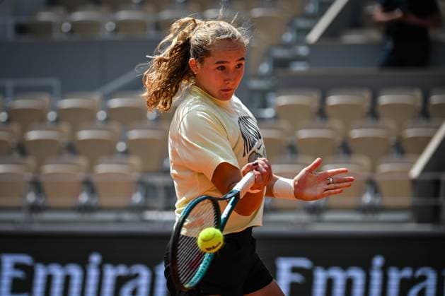 May 20, 2025, Paris, France, France: Mirra ANDREEVA of Russia during a training session of Roland-Garros 2025, French Open 2025, Grand Slam tennis tournament at Roland-Garros Stadium on May 20, 2025 in Paris, France. Paris France - ZUMAm308 20250520_zsp_m308_091 Copyright: xMatthieuxMirvillex