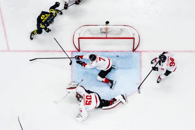 250520 Goaltender Jordan Binnington and Mike Matheson of Canada during the 2025 IIHF Ice Hockey World Championship group stage game between Sweden and Canada on May 20, 2025 in Stockholm Photo Maxim ThorÃ BILDBYRAN kod MT JM0689 ishockey ice hockey ishockey vm 2025 vm 2025 iihf world championship sverige sweden kanada canada bbeng gruppspel jubel  Copyright: MAXIMxTHORE BB250520MT124