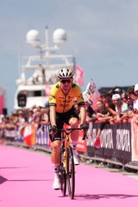 Van Aert Wout of Team Visma Lease A Bike during the stage 11 of the Giro d™Italia from Viareggio to Castelnovo ne Monti, Italy - Wednesday, May 21, 2025. - cycling.  Copyright: xMassimoxPaolone LaPressex