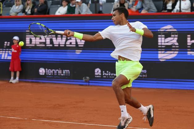 GER, Hamburg, xFSx , ATP 500 , Mens Tennis Tournament Bitpanda Hamburg Open 2025, Sixteenth Final 20 05 2025 Felix Auger Aliassime CAN plays a forehand Copyright: HMBxMedia FernandoxSoares