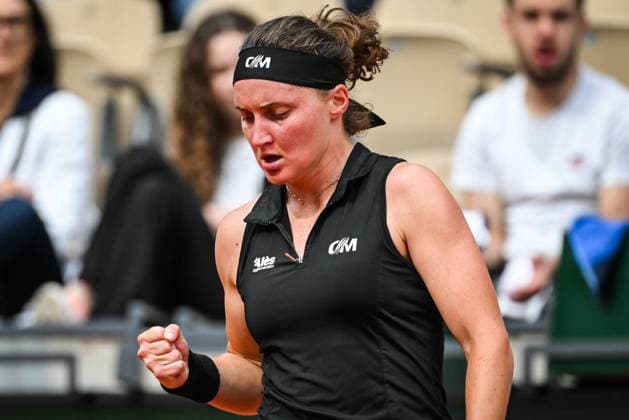 May 21, 2025, Paris, France, France: Carole MONNET of France celebrates his point during the third qualifying day of Roland-Garros 2025, French Open 2025, Grand Slam tennis tournament at Roland-Garros Stadium on May 21, 2025 in Paris, France. Paris France - ZUMAm308 20250521_zsp_m308_004 Copyright: xMatthieuxMirvillex