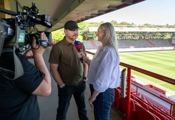 Football, 2024 2025 season, womens and mens press conference at 1 FC Union Berlin, f l Coach Steffen Baumgart interviewed by presenter Lisa de Ruiter Sky, 21 05 2025, Copyright: xMatthiasxKochx