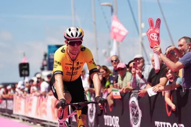 Van Aert Wout of Team Visma Lease A Bike during the stage 11 of the Giro d™Italia from Viareggio to Castelnovo ne Monti, Italy - Wednesday, May 21, 2025. - cycling.  Copyright: xMassimoxPaolone LaPressex