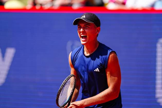 Justin Engel GER GER, Andrey Rublev RUS vs Justin Engel GER , Tennis, ATP 500, Bitpanda Hamburg Open, Round of 16, 21 05 2025 GER, Andrey Rublev RUS vs Justin Engel GER , Tennis, ATP 500, Bitpanda Hamburg Open, Round of 16, 21 05 2025 Hamburg Copyright: xEibner-Pressefoto MarcelxvonxFehrnx EP_MFN