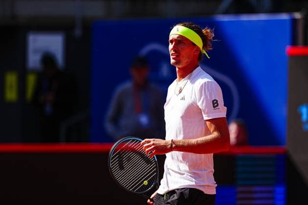 Alexander Zverev GER GER, Alexander Zverev GER vs Alexandre Muller FRA , Tennis, ATP 500, Bitpanda Hamburg Open, Round of 16, 21 05 2025 GER, Alexander Zverev GER vs Alexandre Muller FRA , Tennis, ATP 500, Bitpanda Hamburg Open, Round of 16, 21 05 2025 Hamburg Copyright: xEibner-Pressefoto MarcelxvonxFehrnx EP_MFN