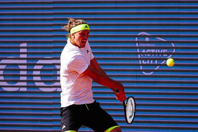 Alexander Zverev GER GER, Alexander Zverev GER vs Alexandre Muller FRA , Tennis, ATP 500, Bitpanda Hamburg Open, Round of 16, 21 05 2025 GER, Alexander Zverev GER vs Alexandre Muller FRA , Tennis, ATP 500, Bitpanda Hamburg Open, Round of 16, 21 05 2025 Hamburg Copyright: xEibner-Pressefoto MarcelxvonxFehrnx EP_MFN