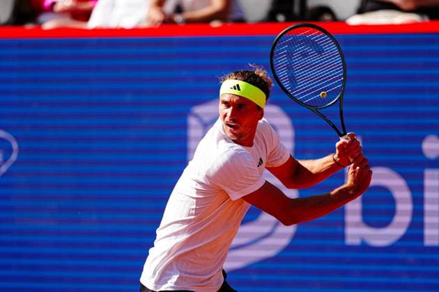 Alexander Zverev GER GER, Alexander Zverev GER vs Alexandre Muller FRA , Tennis, ATP 500, Bitpanda Hamburg Open, Round of 16, 21 05 2025 GER, Alexander Zverev GER vs Alexandre Muller FRA , Tennis, ATP 500, Bitpanda Hamburg Open, Round of 16, 21 05 2025 Hamburg Copyright: xEibner-Pressefoto MarcelxvonxFehrnx EP_MFN