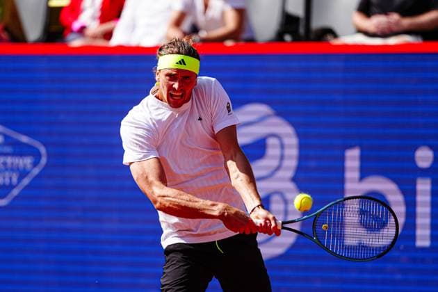 Alexander Zverev GER GER, Alexander Zverev GER vs Alexandre Muller FRA , Tennis, ATP 500, Bitpanda Hamburg Open, Round of 16, 21 05 2025 GER, Alexander Zverev GER vs Alexandre Muller FRA , Tennis, ATP 500, Bitpanda Hamburg Open, Round of 16, 21 05 2025 Hamburg Copyright: xEibner-Pressefoto MarcelxvonxFehrnx EP_MFN