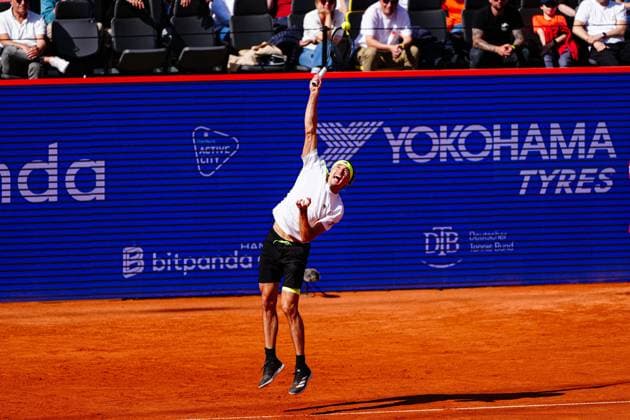 Alexander Zverev GER on serve GER, Alexander Zverev GER vs Alexandre Muller FRA , Tennis, ATP 500, Bitpanda Hamburg Open, Round of 16, 21 05 2025 GER, Alexander Zverev GER vs Alexandre Muller FRA , Tennis, ATP 500, Bitpanda Hamburg Open, Round of 16, 21 05 2025 Hamburg Copyright: xEibner-Pressefoto MarcelxvonxFehrnx EP_MFN