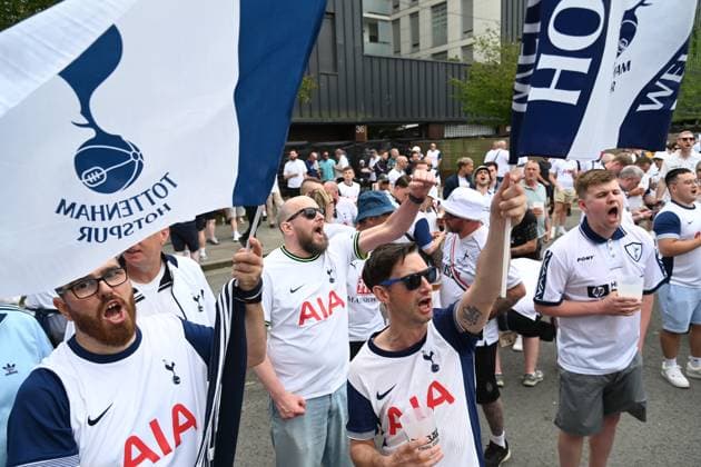 Bilbao prepares for the UEFA Europa League final Tottenham fans before the match between Manchester United and Tottenham on the occasion of the Europa League final, 21 May 2025, in Bilbao, Vizcaya, Basque Country Spain San Mamés stadium hosts the match between Manchester United and Tottenham that will decide the European silver division champion The final is the biggest event held in Bilbao to date 21 MAY 2025 UEFA EUROPA LEAGUE MANCHESTER TOTTHAM FUTBOL Bilbao, Vizcaya Basque Country Bilbao, Vizcaya Basque Country Spain  Copyright: xDavidxdexHarox 6737936