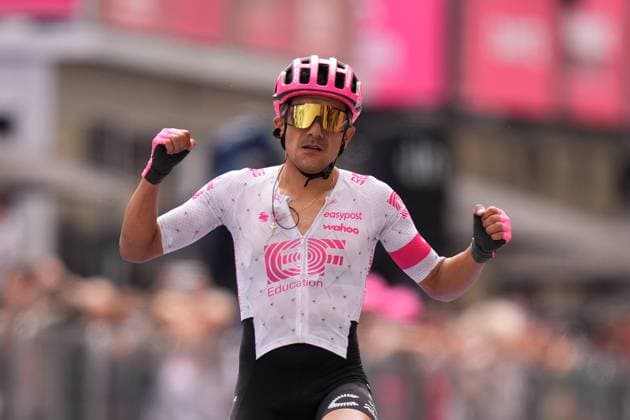 Carapaz Richard of Ef Education - Easypost Team winner of the stage during the stage 11 of the Giro d™Italia from Viareggio to Castelnovo ne Monti, Italy - Wednesday, May 21, 2025. - cycling.  Copyright: xFabioxFerrari LaPressex