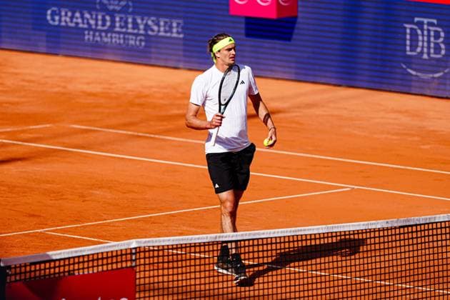 Alexander Zverev GER GER, Alexander Zverev GER vs Alexandre Muller FRA , Tennis, ATP 500, Bitpanda Hamburg Open, Round of 16, 21 05 2025 GER, Alexander Zverev GER vs Alexandre Muller FRA , Tennis, ATP 500, Bitpanda Hamburg Open, Round of 16, 21 05 2025 Hamburg Copyright: xEibner-Pressefoto MarcelxvonxFehrnx EP_MFN