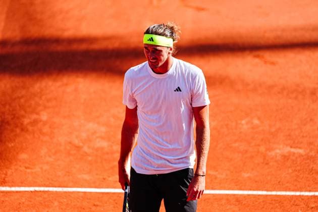 Alexander Zverev GER GER, Alexander Zverev GER vs Alexandre Muller FRA , Tennis, ATP 500, Bitpanda Hamburg Open, Round of 16, 21 05 2025 GER, Alexander Zverev GER vs Alexandre Muller FRA , Tennis, ATP 500, Bitpanda Hamburg Open, Round of 16, 21 05 2025 Hamburg Copyright: xEibner-Pressefoto MarcelxvonxFehrnx EP_MFN