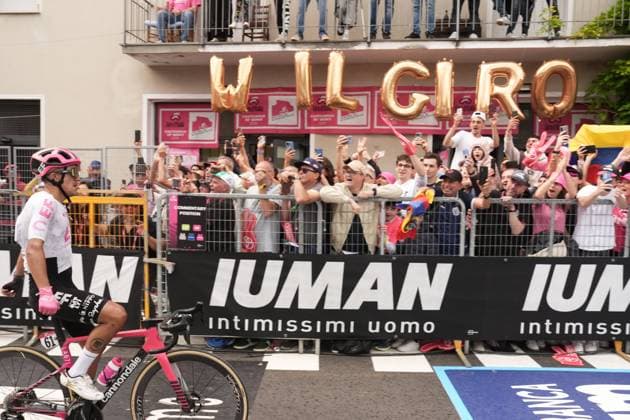 Carapaz Richard of Ef Education - Easypost, stage winner, during the stage 11 of the Giro d™Italia from Viareggio to Castelnovo ne Monti, Italy - Wednesday, May 21, 2025. - cycling.  Copyright: xMassimoxPaolone LaPressex