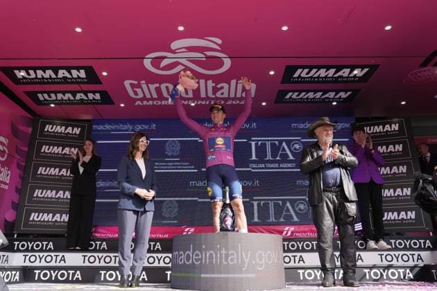 Pedersen Mads of Lidl-Trek cyclamin jersey on the podium during the stage 11 of the Giro d™Italia from Viareggio to Castelnovo ne Monti, Italy - Wednesday, May 21, 2025. - cycling.  Copyright: xFabioxFerrari LaPressex