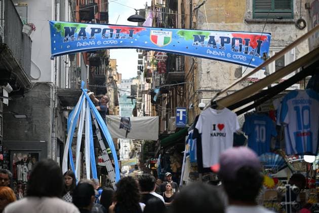 Get ready in the historic center for the possible victory of the 4th championship of Napoli football, Italy (Felice De Martino SPP) Copyright: xFelicexDexMartino SPPx spp-en-FeDeMa-DMF_7371