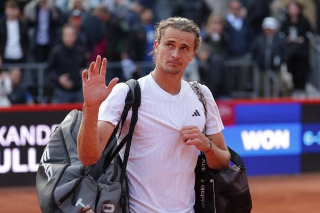 GER, Hamburg, xFSx , ATP 500 , Mens Tennis Tournament Bitpanda Hamburg Open 2025, Round of 16 21 05 2025 Alexander Zverev GER disappointed, disappointed looking, dissapointed, sad, frustrated, frustrated, frustrated Copyright: HMBxMedia FernandoxSoares