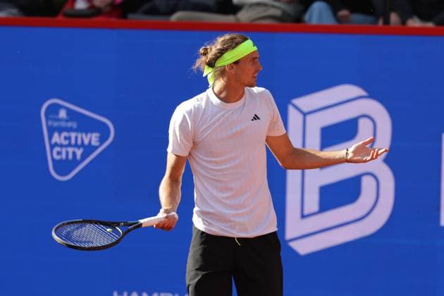 GER, Hamburg, xFSx , ATP 500 , Mens Tennis Tournament Bitpanda Hamburg Open 2025, Round of 16 21 05 2025 Alexander Zverev GER disappointed, disappointed looking, dissapointed, sad, frustrated, frustrated, frustrated Copyright: HMBxMedia FernandoxSoares