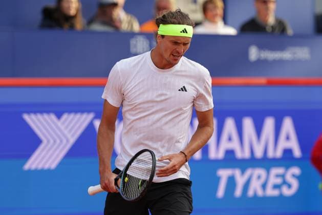 GER, Hamburg, xFSx , ATP 500 , Mens Tennis Tournament Bitpanda Hamburg Open 2025, Round of 16 21 05 2025 Alexander Zverev GER disappointed, disappointed looking, dissapointed, sad, frustrated, frustrated, frustrated Copyright: HMBxMedia FernandoxSoares