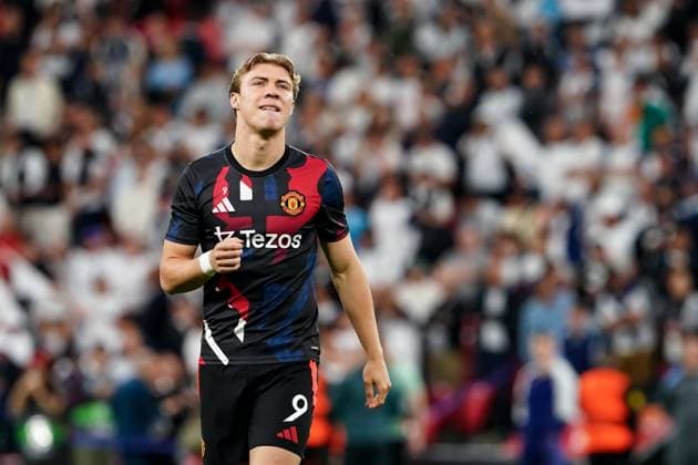 21 05 2025, Bilbao, San Mames, UEFA Europa League Final, Rasmus Hojlund 9 Manchester United during warm up prior to the match Bilbao San Mames Basque Country Spain Copyright: xJustPictures.ch DanielaxPorcellix jp-en-DaPo-20250521-DP109293