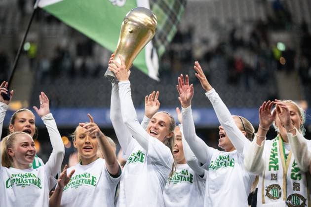 250521 Hammarbys Ellen Wangerheim celebrates with the trophy after the final of the Swedish Cup between Hammarby and IFK Norrköping on May 21, 2025 in Stockholm  Copyright: MAXIMxTHORE BB250521MT089