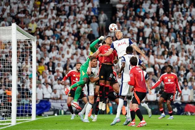 Richarlison of Tottenham Hotspur heads towards goal Tottenham Hotspur v Manchester United, ManU Europa League Final, Football, San Mames Stadium, Bilbao, Spain - 21 May 2025 EDITORIAL USE ONLY No use with unauthorised audio, video, data, fixture lists, club league logos or live services. Online in-match use limited to 120 images, no video emulation. No use in betting, games or single club league player publications.  Copyright: xGokhanxTaner Shutterstockx 15312892da