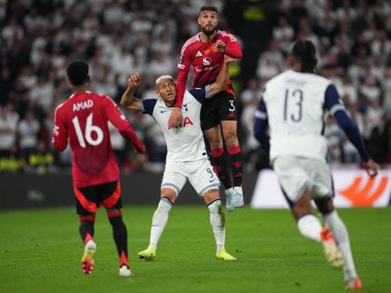 ESP: Tottenham Hotspur Manchester United, ManU UEFA Europa League Final Noussair Mazraoui of Manchester United and Richarlison of Tottenham Hotspur during the UEFA Europa League, Final, between Tottenham Hotspur and Manchester United played at San Mames Stadium on May 21, 2025 in Bilbao, Spain. kpng Copyright: xBaguxBlancox xPRESSINPHOTOx PS_240521_TOT_MAN_029