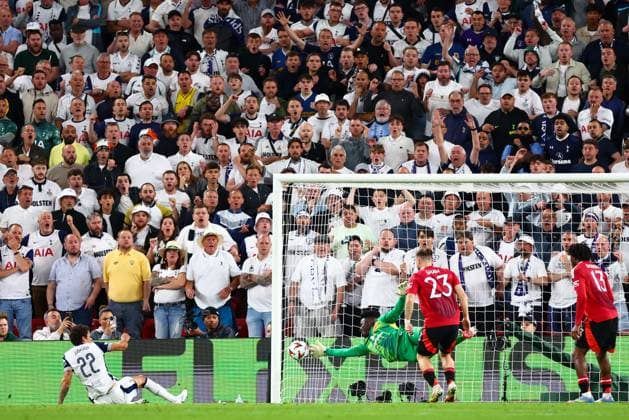 Luke Shaw of Manchester United, ManU appears to score an own goal to make it 1-0 to Tottenham Hotspur but Brennan Johnson of Tottenham Hotspur claims it Tottenham Hotspur v Manchester United, Europa League Final, Football, San Mames Stadium, Bilbao, Spain - 21 May 2025 EDITORIAL USE ONLY No use with unauthorised audio, video, data, fixture lists, club league logos or live services. Online in-match use limited to 120 images, no video emulation. No use in betting, games or single club league player publications. Copyright: xJamesxMarsh Shutterstockx 15312890db