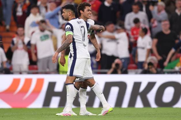 Bilbao, Spain, 21st May 2025. Brennan Johnson (R) of Tottenham celebrates after Luke Shaw (not pictured) of Manchester United, ManU scores an own goal to make it 1-0 during the Tottenham Hotspur vs Manchester United UEFA Europa League Final match at San Mames, Bilbao. Picture credit should read: David Klein Sportimage EDITORIAL USE ONLY. No use with unauthorised audio, video, data, fixture lists, club league logos or live services. Online in-match use limited to 120 images, no video emulation. No use in betting, games or single club league player publications. SPI_111_DK_Tottenham_Man_Utd SPI-3943-0111