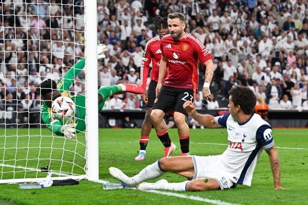Bilbao, Estadio San Mames, 21 05 25, ESP, Men, UEFA Europa League Final 2025, Season 2024 2025, Tottenham Hotspur Manchester United Image Brennan JOHNSON Tottenham makes the goal 1 0 UEFA regulations prohibit any use of photographs as image sequences and or quasi video Bizkaia Spain