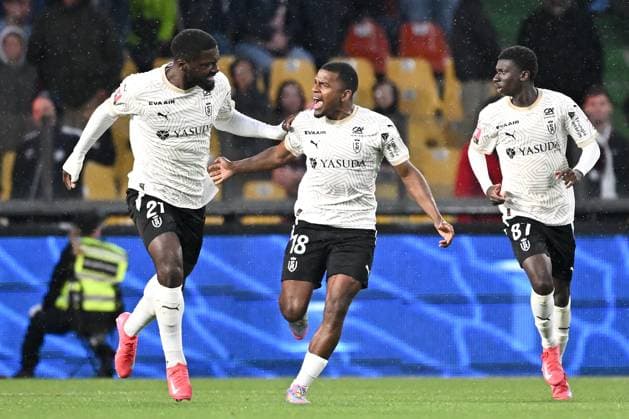 FC Metz v Stade de Reims - Playoffs Ligue 1 McDonald s Ligue 2 BKT 2024 2025, first leg 87 Ange Martial TIA (sdr) - 21 Cedric KIPRE (sdr) - 18 Sergio AKIEME (sdr) during the playoffs match between Metz and Reims at Stade Saint-Symphorien on May 21, 2025 in Metz, France. Metz France  Copyright: xFEPx 776325767