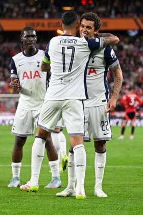 Bilbao, Estadio San Mames, 21 05 25, ESP, Men, UEFA Europa League Final 2025, Season 2024 2025, Tottenham Hotspur Manchester United picture Brennan JOHNSON Tottenham cheers after his goal to 1 0 UEFA regulations prohibit any use of photographs as image sequences and or quasi video Bizkaia Spain
