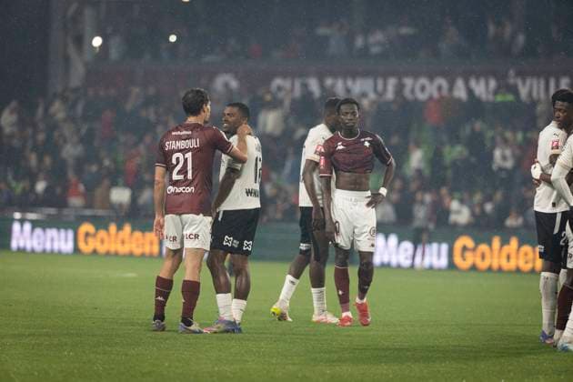 FOOTBALL : Metz FC vs Reims. - Tour de Barrage Match Aller. Stade Saint-Symphorien de Metz 21 05 2025 DIALLO PAPA AMADOU 10 dÃ ception des joueurs de Metz et Reims apres match nul  Copyright: xelyxandroxcegarrax