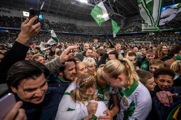250521 Hammarbys Alice Carlsson and goalkeeper Moa Edrud celebrate after the final of the Swedish Cup between Hammarby and IFK Norrköping on May 21, 2025 in Stockholm  Copyright: MAXIMxTHORE BB250521MT146