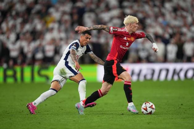 ESP: Tottenham Hotspur Manchester United, ManU UEFA Europa League Final Alejandro Garnacho of Manchester United and Pedro Porro of Tottenham Hotspur during the UEFA Europa League, Final, between Tottenham Hotspur and Manchester United played at San Mames Stadium on May 21, 2025 in Bilbao, Spain. kpng Copyright: xBaguxBlancox xPRESSINPHOTOx PS_240521_TOT_MAN_049