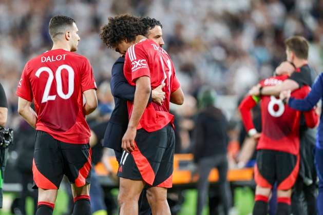 Tottenham Hotspur FC v Manchester United, ManU FC Manchester United Manager Head Coach Ruben Amorim dejected with Manchester United forward Joshua Zirkzee (11) during the Tottenham Hotspur FC v Manchester United FC UEFA Europa League Final at the Estadio de San MamÃ s, Bilbao, Biscay, Spain on 21 May 2025 Credit: Phil Duncan Every Second Media Editorial use only. All images are copyright Every Second Media Limited. No images may be reproduced without prior permission. Copyright: xIMAGO EveryxSecondxMediax ESM-1482-0024 PhilxDuncanx xEveryxSecondxMediax