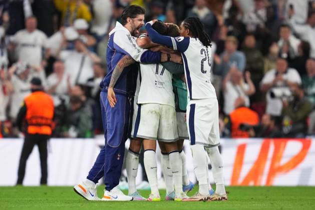 ESP: Tottenham Hotspur Manchester United, ManU UEFA Europa League Final Tottenham Hotspur players celebrate victory during the UEFA Europa League, Final, between Tottenham Hotspur and Manchester United played at San Mames Stadium on May 21, 2025 in Bilbao, Spain. kpng Copyright: xBaguxBlancox xPRESSINPHOTOx PS_240521_TOT_MAN_058