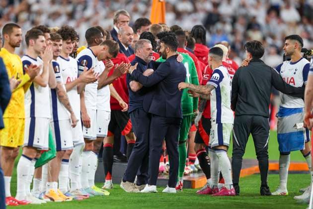 Tottenham Hotspur FC v Manchester United, ManU FC Tottenham Hotspur Manager Ange Postecoglou commiserations to Manchester United Manager Head Coach Ruben Amorim during the Tottenham Hotspur FC v Manchester United FC UEFA Europa League Final at the Estadio de San MamÃ s, Bilbao, Biscay, Spain on 21 May 2025 Credit: Phil Duncan Every Second Media Editorial use only. All images are copyright Every Second Media Limited. No images may be reproduced without prior permission. Copyright: xIMAGO EveryxSecondxMediax ESM-1482-0028 PhilxDuncanx xEveryxSecondxMediax